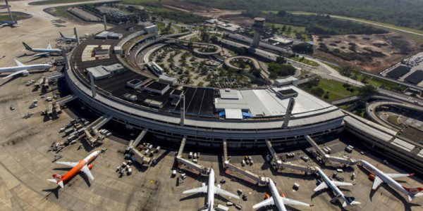 Stevens Rehen fala sobre exposição que une arte e ciência no aeroporto Tom Jobim, RJ