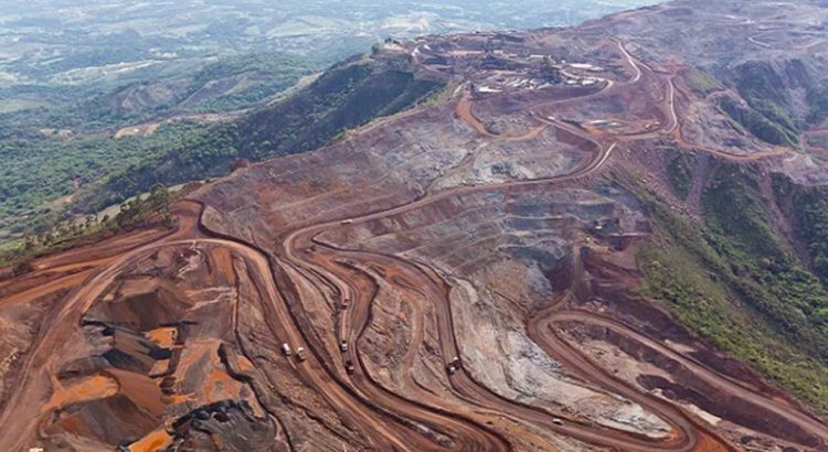 Entrevista com Maria Gabriela Scotto sobre impactos socioambientais da mineração